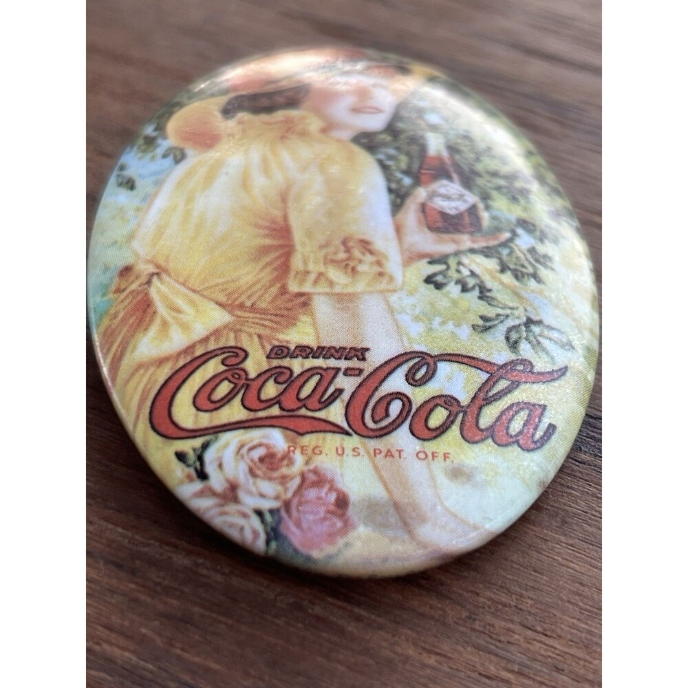 Vintage Coca-Cola 1973 Memorabilia Woman Oval Pocket Travel Mirror